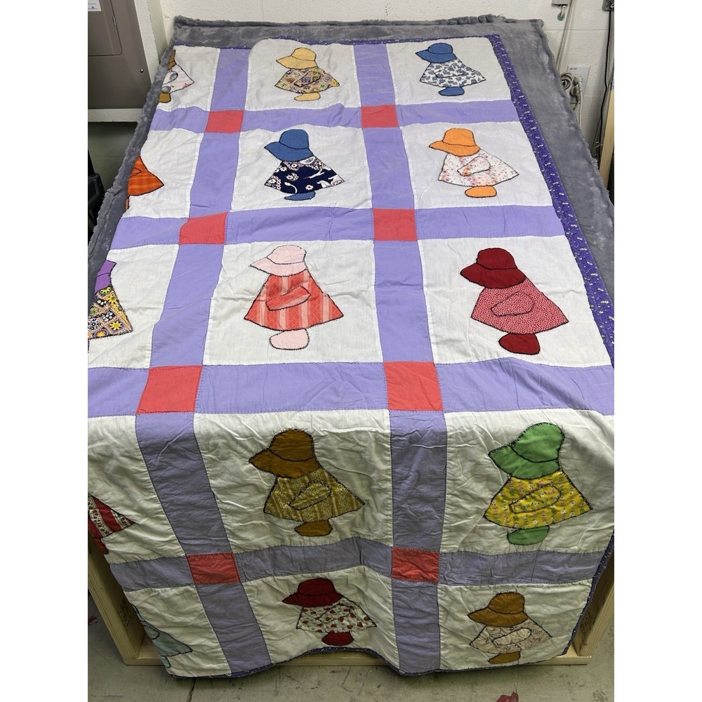 Large Sunbonnet Sue Dutch Girl Quilt- 78 x 92-Hand applique and quilting vintage